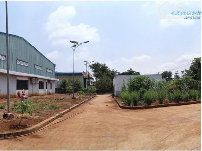 BÁN NHÀ XƯỞNG KCN LONG KHÁNH, TP. ĐỒNG NAI. Giá 1.250.000 USD, DIỆN TÍCH 10.000m2 (1ha).