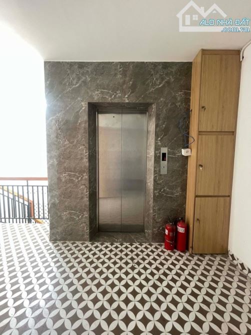 Bán nhà trọ, căn hộ dịch vụ Gò Vấp, đường Thống Nhất, 219m2, 4 lầu, 200 triệu/tháng