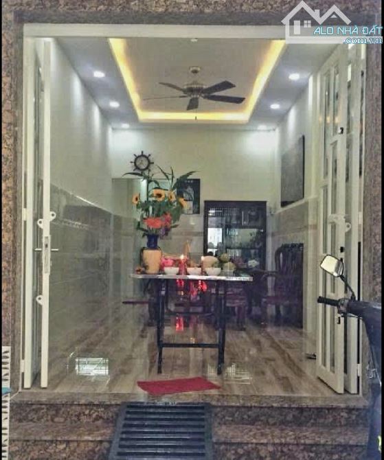 An Dương Vương Bà Hom sát mặt tiền đường (7 X 15) hiện ngăn đôi 4PN nhỉnh 8 tỷ.