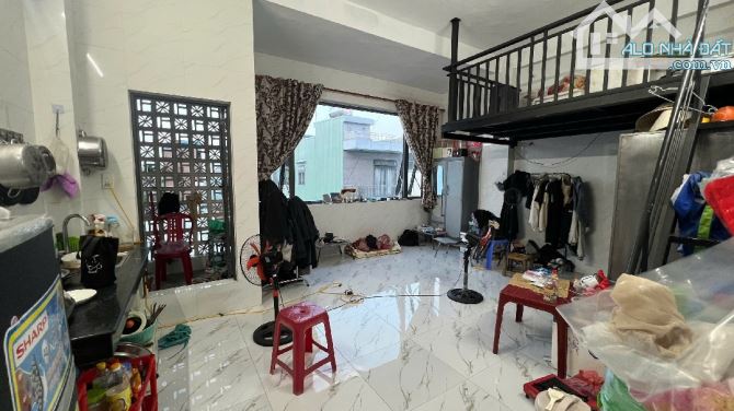 SIÊU RẺ CĂN HỘ ĐƯỜG ĐỒNG KÈ SÁT CHỢ HK_DT 480TR/NĂM_CÓ12P LỚN_DT 212M2_NGANG 6M_NHỈNH 12TỶ