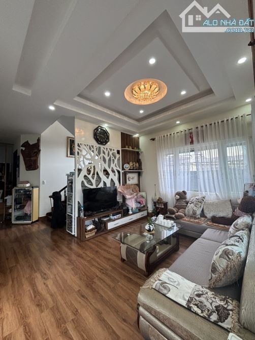 ✨🏡✨ Cần bán Villa Hẻm xe hơi, đường Yersin, P.10, Đà Lạt