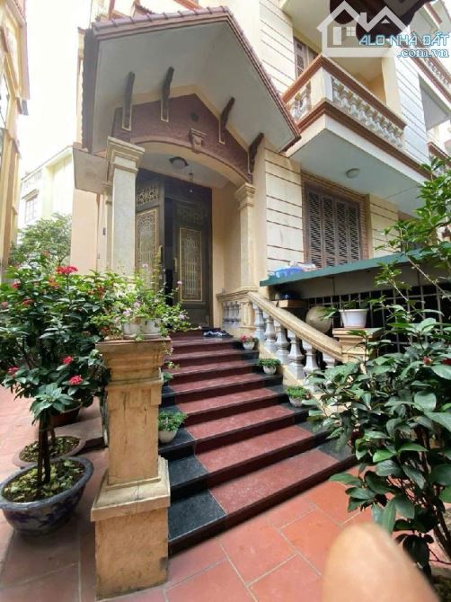 Biệt thự Trung Văn,Nam Từ Liêm - Hầm để xe,Kinh doanh - 180m - 5 tầng