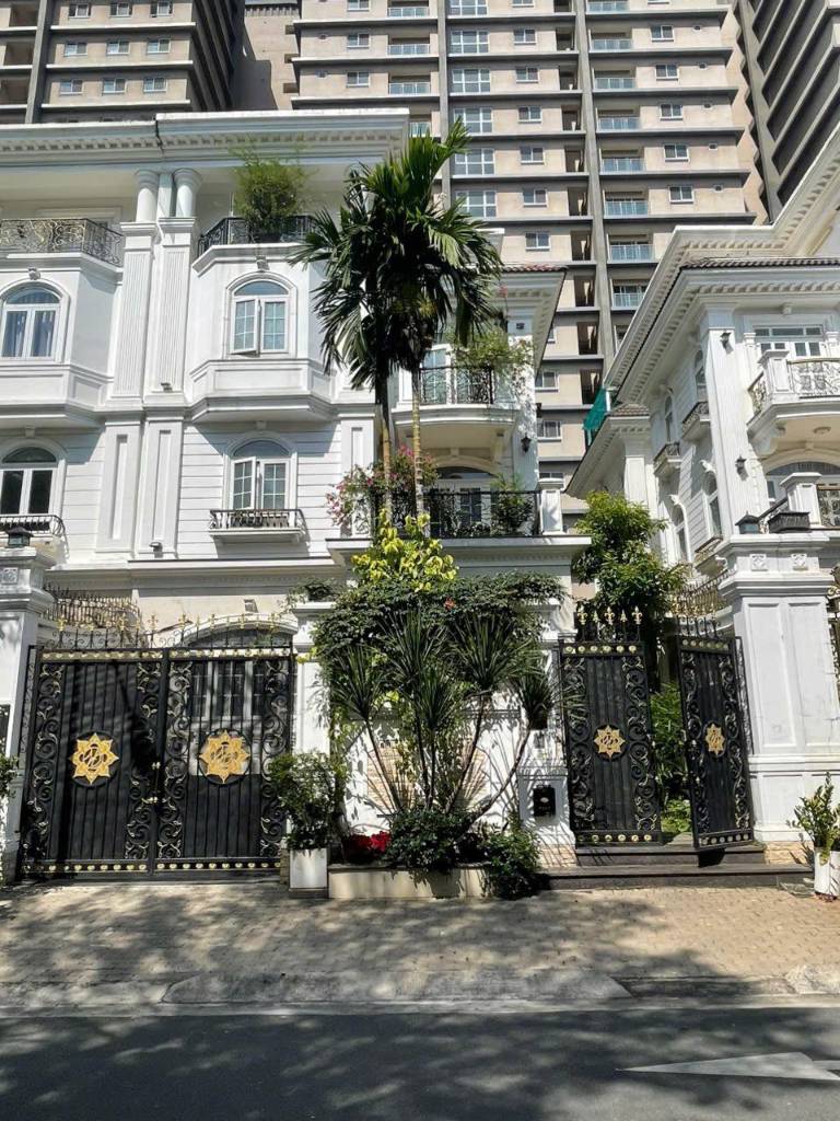 BÁN BIỆT THỰ KDC CITYLAND RIVERSIDE, COMPOUND QUẬN 7, 220M² 3 LẦU THANG MÁY, FULL NỘI THẤT, GIÁ 52 TỶ