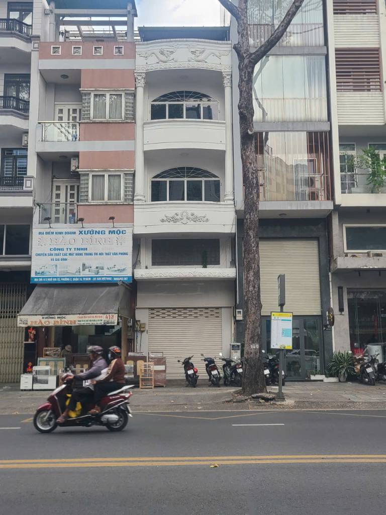 Bán nhà mặt tiền 415 Ngô Gia Tự Quận 10, 4 tầng nhà mới, ngay sát Nguyễn Tri Phương, giá chỉ 24.5 tỷ