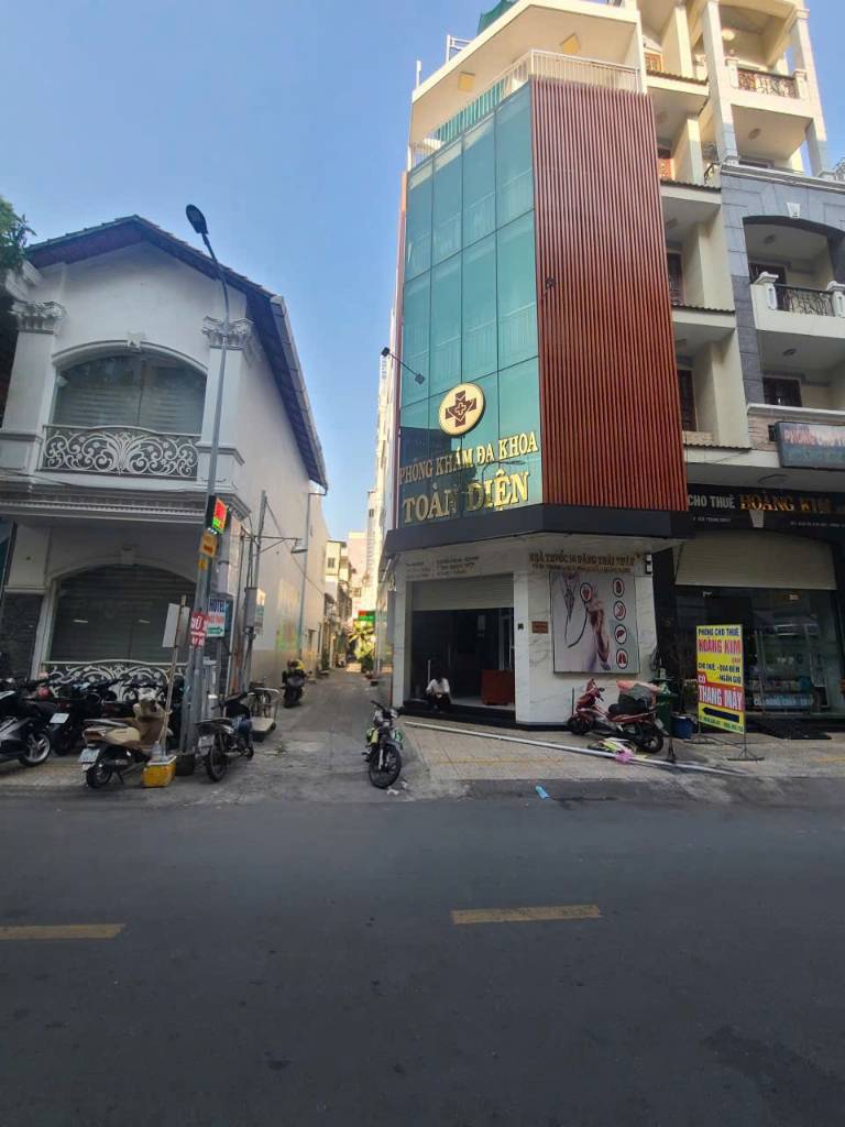 Bán nhà mặt tiền Bình Thới Quận 11, DT 60m2 căn góc 4 tầng giá 16.8 tỷ