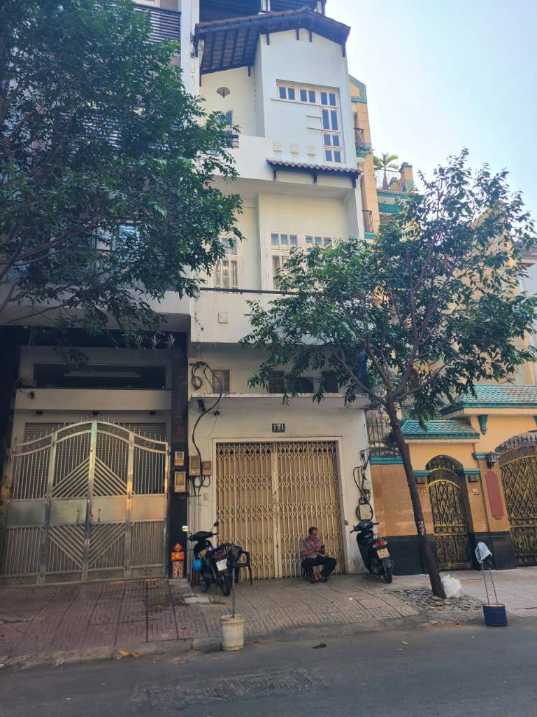 BÁN NHÀ MẶT TIỀN DƯƠNG TỬ GIANG, QUẬN 11, GẦN BV CHỢ RẪY, 4X26,6M CN 106M2, 5 TẦNG HOÀN CÔNG