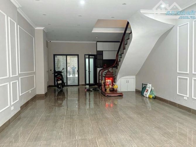 CHỦ NHÀ MỚI XÂY 5 TẦNG, 60M, Ở SƯỚNG, KINH DOANH ĐA NGÀNH, VŨ TRỌNG KHÁNH