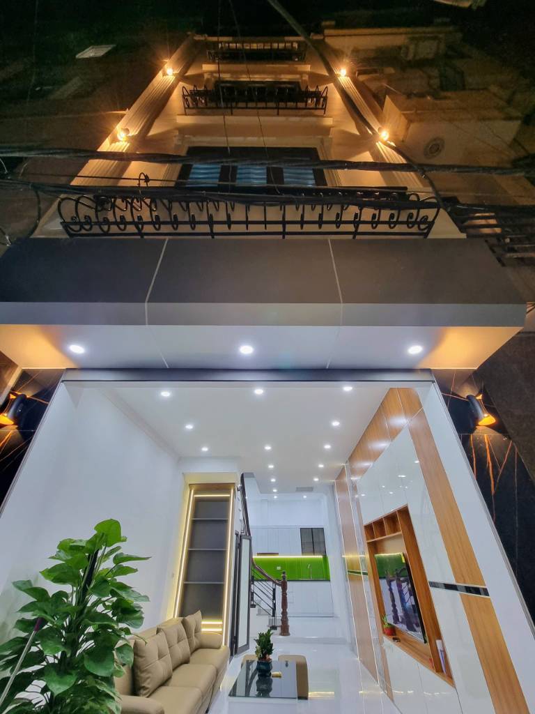 BÁN NHÀ BẠCH MAI HAI BÀ TRƯNG, NHÀ ĐẸP NỞ HẬU, VÀI BƯỚC RA Ô TÔ DỪNG ĐỖ NGÀY ĐÊM, NGÕ THÔNG