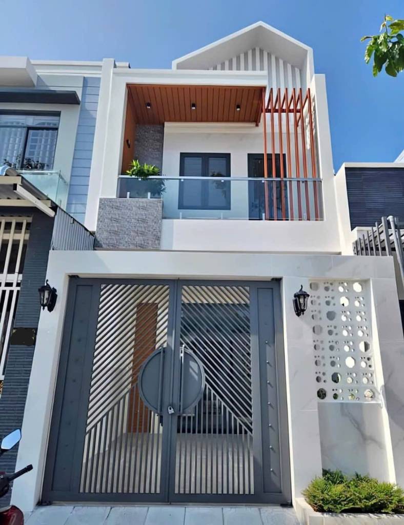 Siêu phẩm, bán gấp nhà đường Tạ Quang Bửu, Quận 8, 70m2 2PN, giá tư 950 triệu