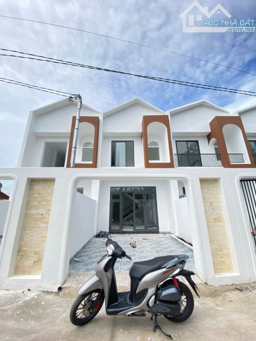 Nhà mới hoàn thiện 5x18 - cách Tân Phong 7 phút chỉ cần đưa 800 triệu