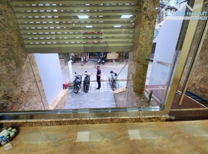 MẶT PHỐ HÀ ĐÔNG 92M, 9 TẦNG THANG MÁY, CÓ HẦM