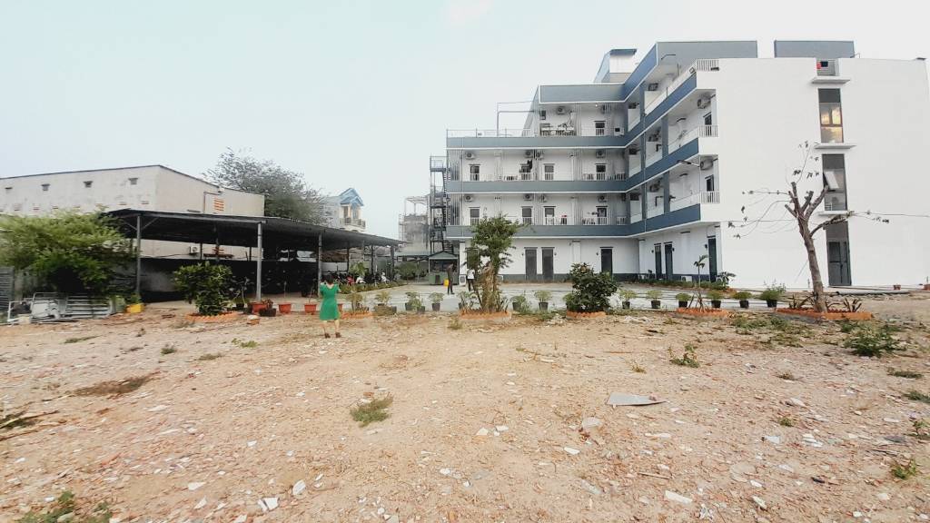 Bán tòa nhà Võ Văn Hát Long Trường Thủ Đức 3470m2 80 phòng giá 88 tỷ