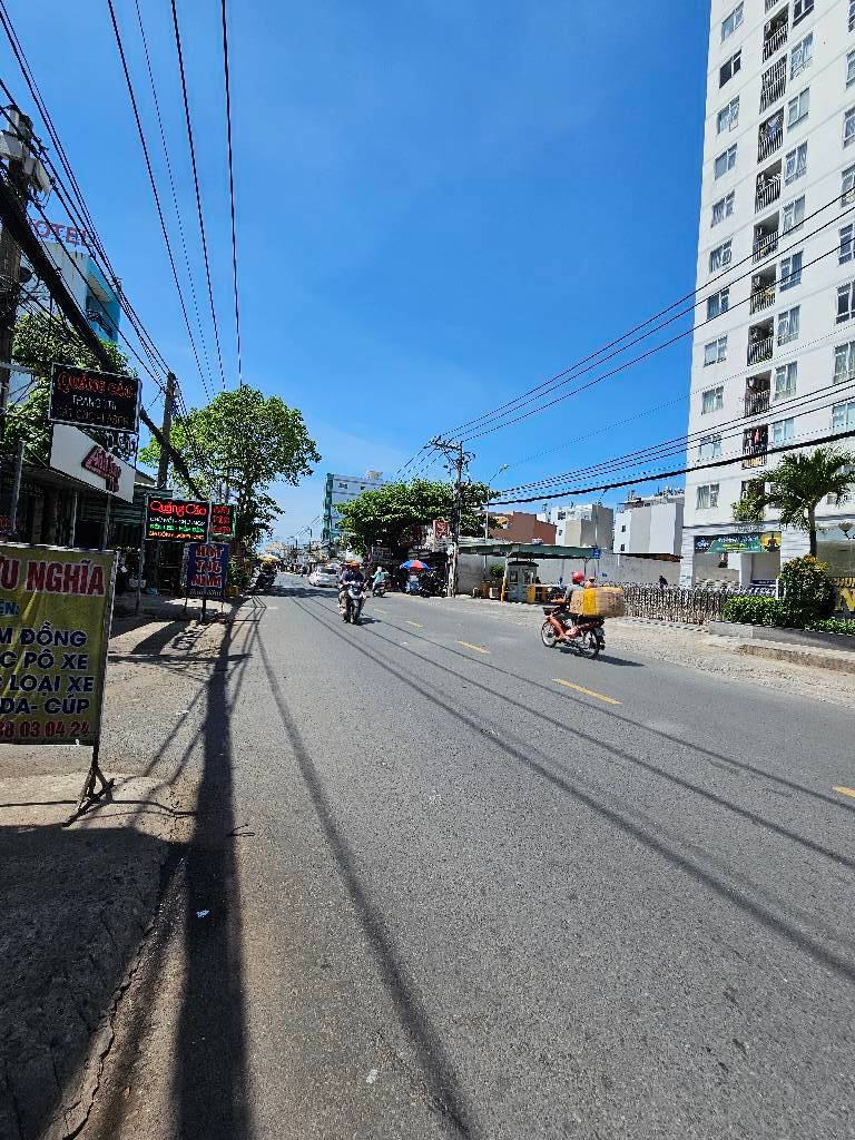 Bán nhà Bình Long Tân Phú, nhà cấp 4 114m2, vừa ở vừa kinh doanh