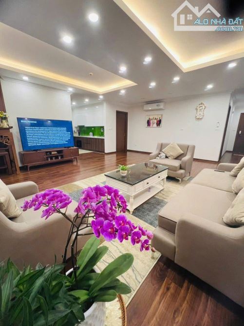 Bán căn hộ KĐT Ngoại Giao Đoàn 96m2 3pn 2vs 8.5 tý (bp) full NT cao cấp, gần công viên