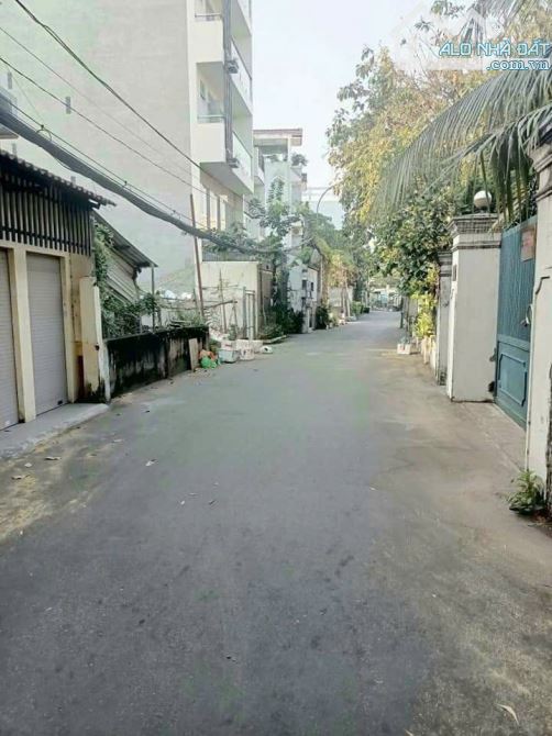 Bán dãy nhà trọ 256m2 Đường số 13, P Bình An, Quận 2, giá 33.5 tỷ
