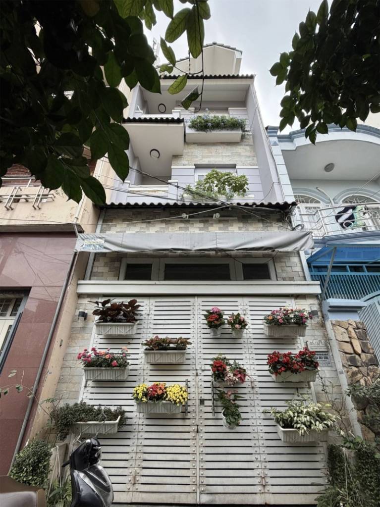 Hàng ngộp, bán nhà HXH Nguyễn Văn Đậu, Bình Thạnh, 4x15m, 5 tầng, chỉ 10.6 tỷ