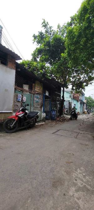 Bán Dãy phòng trọ Cấp 4 QL1A, AN PHÚ ĐÔNG, Q12.Dt 435m²(4,1x24,5).DÒNG TIỀN 30tr/th