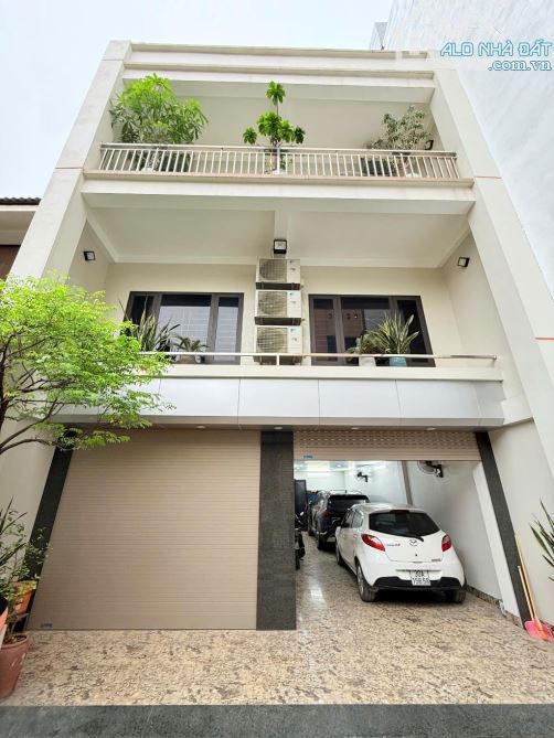 BÁN NHÀ MẶT PHỐ DƯƠNG VĂN BÉ,DT 246 M,MT 7,5M.GIÁ 82 TỶ.