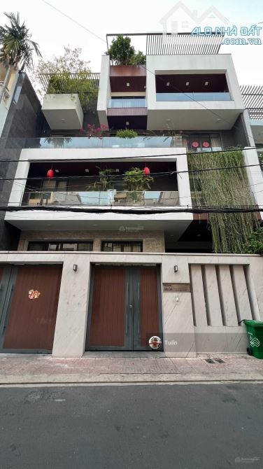 HIẾM NHẤT K300 - Mặt tiền Nguyễn Minh Hoàng, 9x18m, 3 tầng, 38 tỷ