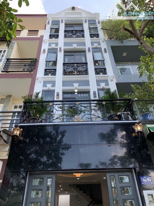 Nhà 6 tầng, nội thất cao cấp, ngay công viên Hoàng Văn Thụ giảm chỉ còn 15 tỷ thôi