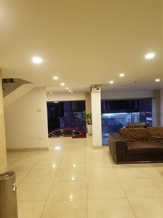 Bán nhà 800A Cầu Giấy 132m², 7 tầng thang máy, 27 phòng, full PCCC, thu dòng tiền ổn định