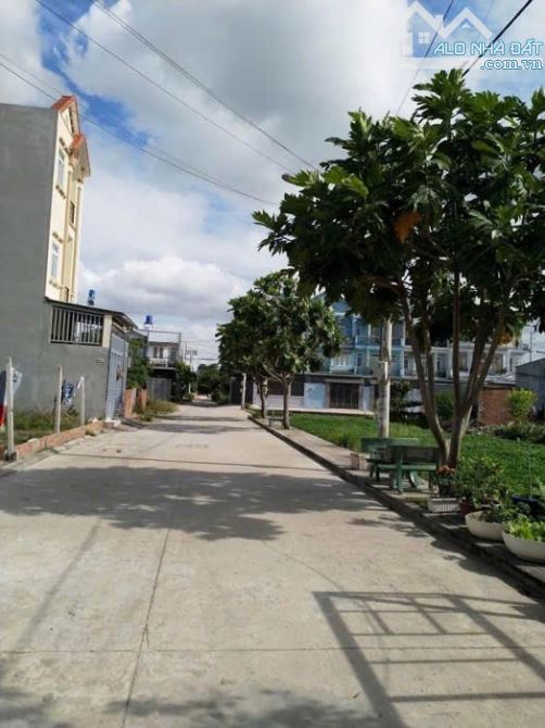 Bán Nhà 3 tầng khu phân lô đường HÀ HUY GIÁP, phường THẠNH LỘC Q12.dt120m²(5x22). Hẻm 7m