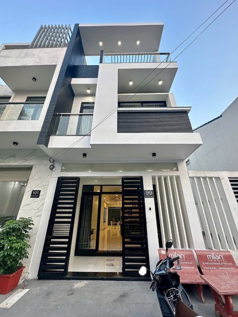 Bán nhà 3 tầng Khu dân cư Hồng Loan, vị trí đẹp, kinh doanh đỉnh, giá tốt 5.79 tỷ
