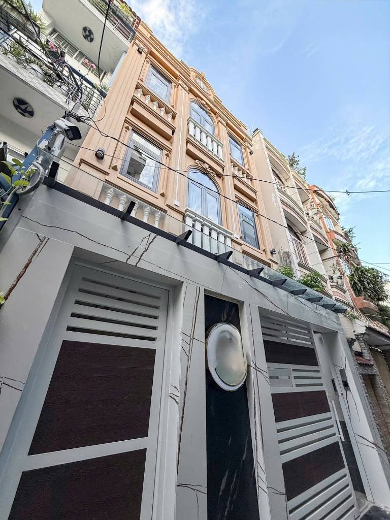 Bán tòa CHDV Nguyễn Văn Trỗi Phú Nhuận, 12 phòng 5,3x17m, HDT 1.3 tỷ/năm, nhỉnh 18 tỷ