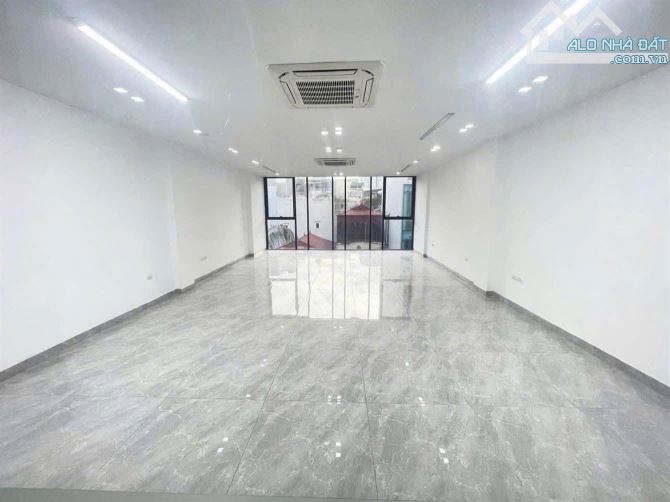 Bán tòa nhà văn phòng mặt phố Hoàng Ngân, kinh doanh đỉnh.