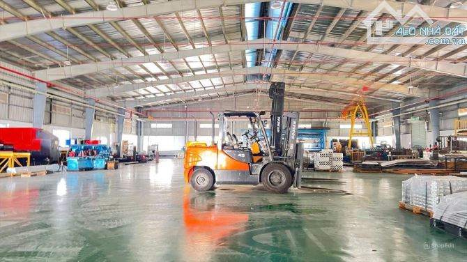 Bán nhà xưởng trong KCN Trảng Bom, Đồng Nai, 11.000m2, giá 80 tỷ.