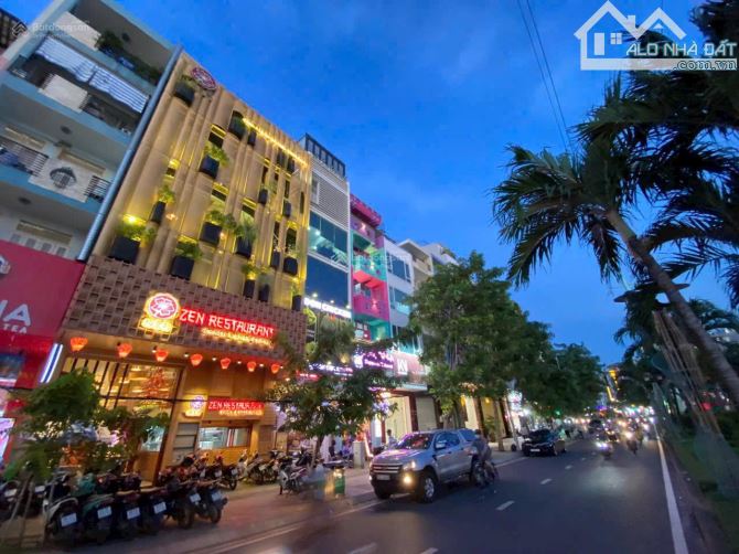 BÁN TÒA NHÀ MẶT TIỀN PHAN XÍCH LONG ĐOẠN ĐẸP NHẤT - 8 x 18M - HĐ 180tr/th Giá 88 tỷ