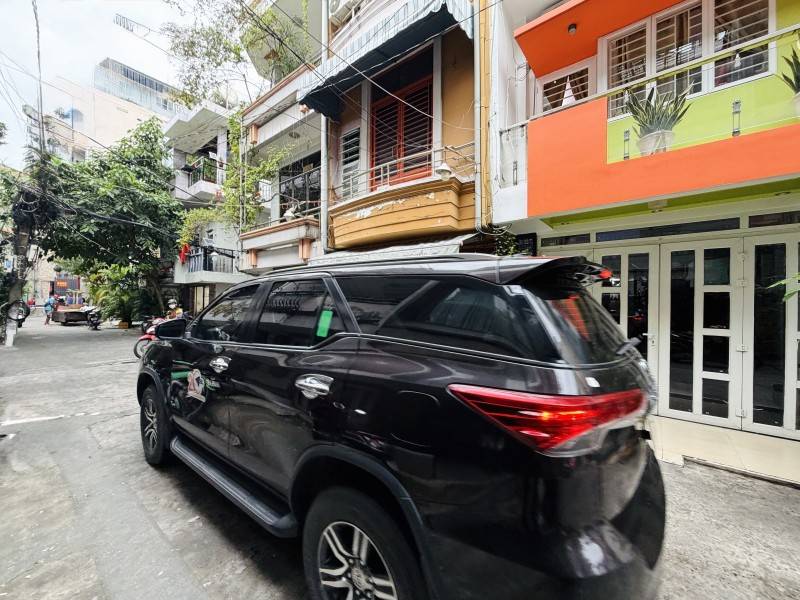 Bán tòa CHDV Ung Văn Khiêm, Bình Thạnh, 4.2x17m, 3 tầng, HXH chỉ 10.88 tỷ
