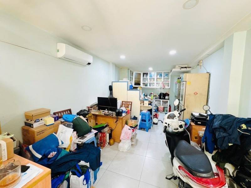 Bán nhà mặt tiền Nguyễn Công Trứ, Bình Thạnh, 5.4x13m, nở hậu 2 tầng, chỉ 18.5 tỷ