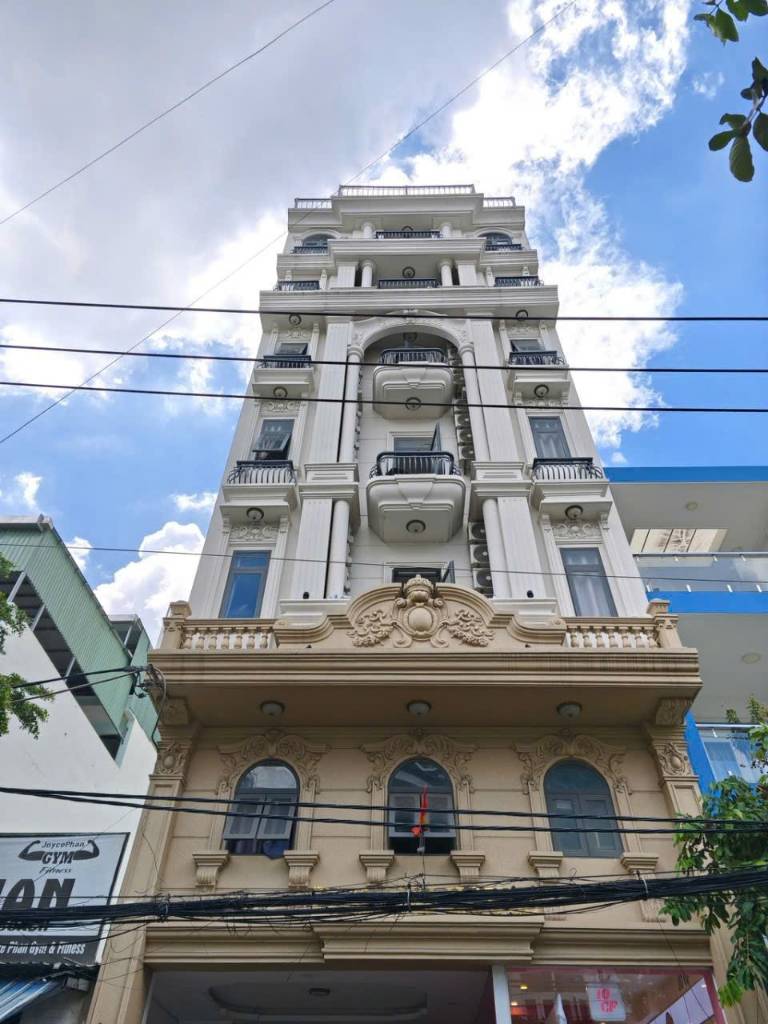 bán tòa CHDV Nguyễn Thị Thập Quận 7, 80 phòng, HĐT 350tr/tháng, ngang 14m hầm 7 tầng