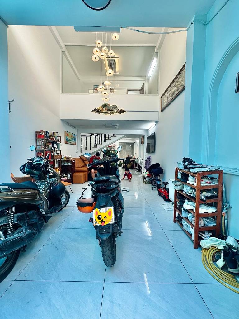 BÁN NHÀ ĐƯỜNG 1C BÌNH TRỊ ĐÔNG, BÌNH TÂN, NHÀ MỚI FULL NỘI THẤT, Ô TÔ VÀO NHÀ, Ở NGAY