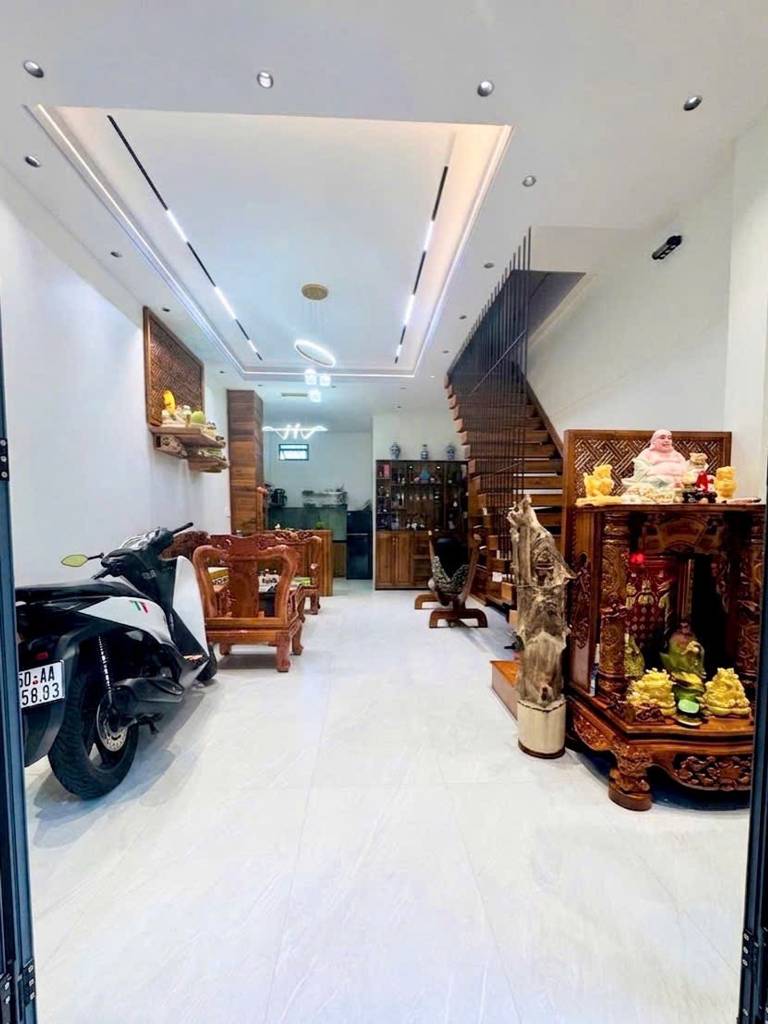 BÁN NHÀ HƯƠNG LỘ 2, BÌNH TÂN, GỖ QUÝ, NHÀ ĐẸP Ở NGAY, VỊ TRÍ TRUNG TÂM