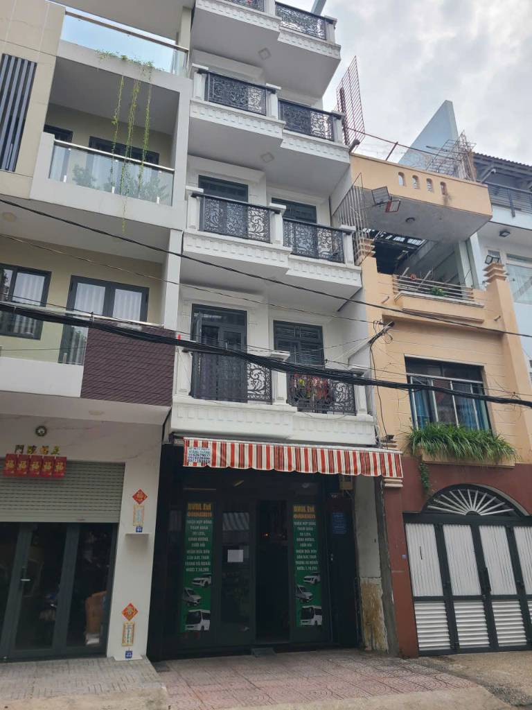 Bán nhà mặt tiền Phó Cơ Điều Quận 5, DT 3.8x17m 4 tầng giá 21 tỷ