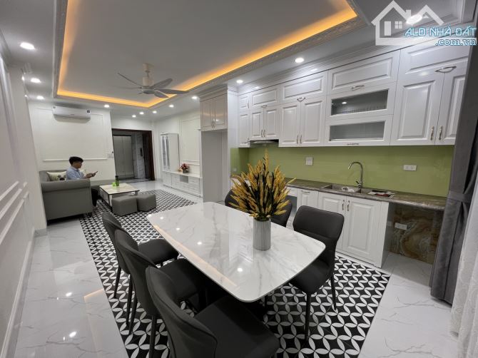 cần bán Nhà ô Tô Tránh Phụng Châu, Nhà 4 Tầng, 36m, 4PN, Giá 4.2 Tỷ. Tây Bắc