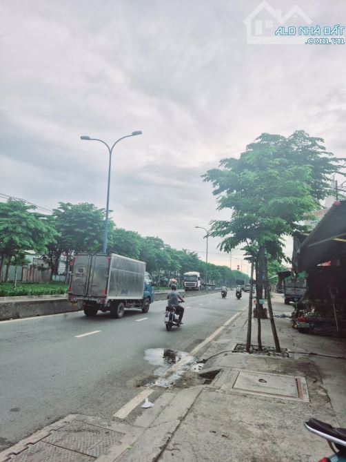 SỞ HỮU NGAY Dãy Trọ 1676m2 Lô Góc MT Trần Văn Giàu Bình Chánh Dòng Tiền 100tr/th Chỉ 80Tỷ