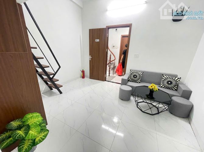 Bán tòa CCMN Triều Khúc, DT 43m2 8t thang máy 14pkk, full nội thất giá 12,2 tỷ