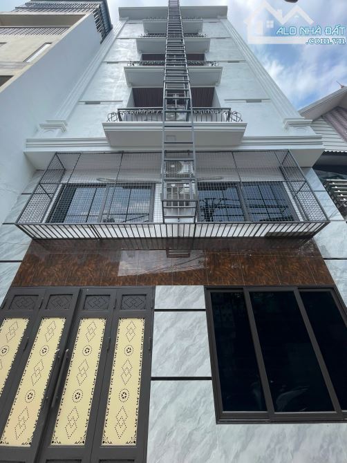 CCMN Đại Mỗ, Ô Tô Tránh, DT 83m, 22 Phòng, DT 90 triệu/Tháng. Giá 25.3 Tỷ. LH: Hoàng Trung