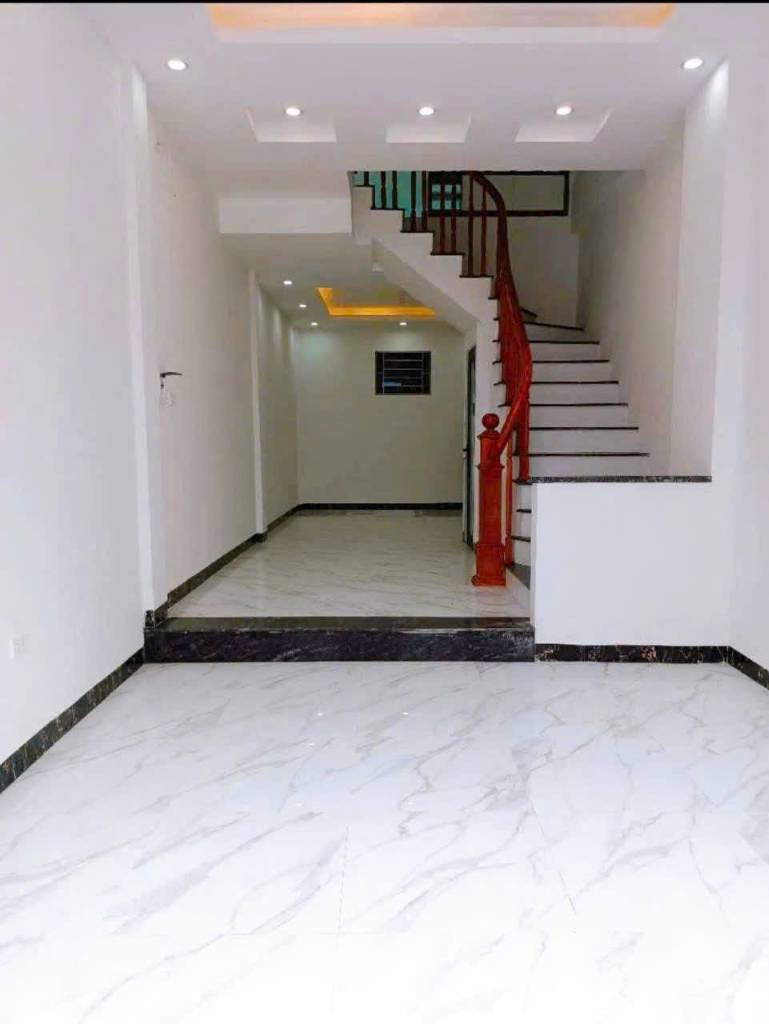 Bán gấp nhà Phụng Châu Chương Mỹ, ở hoặc cho thuê dòng tiền tốt, 32m2 5 tầng 3PN, giá nhỉnh 3 tỷ