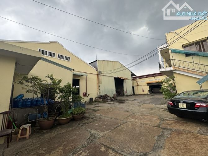 Ban Xưởng mặt tiền kênh Tham Lương, Đông Hưng Thuận Quận 12, 3560m,ngang 60m, 155 tỷ