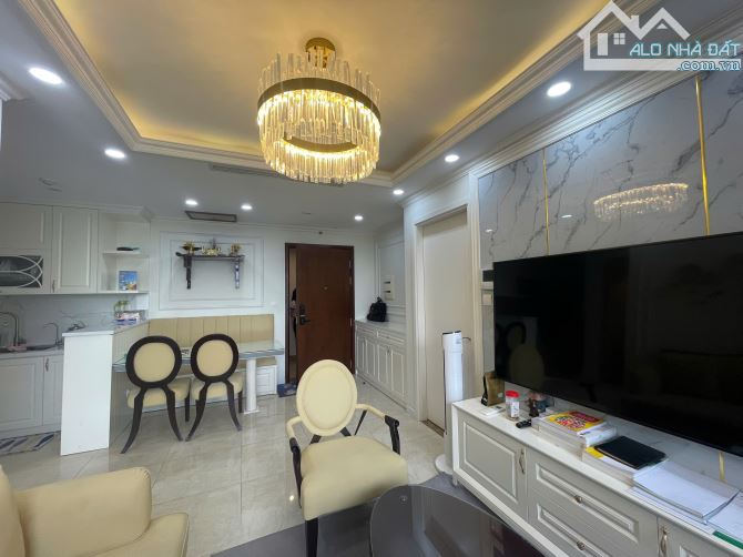 Cần bán chung cư B10 Nam Trung Yên - 3 ngủ - có slot oto -ban công hướng mát thoáng