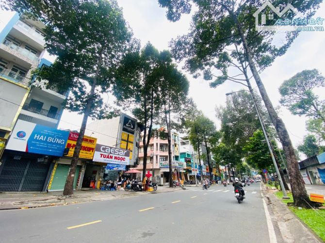 Toà nhà Văn Phòng 7 Tầng Mặt Tiền đường Tô Hiến Thành ( 4x30m), HĐT: 110tr, Giá: 39 Tỷ.