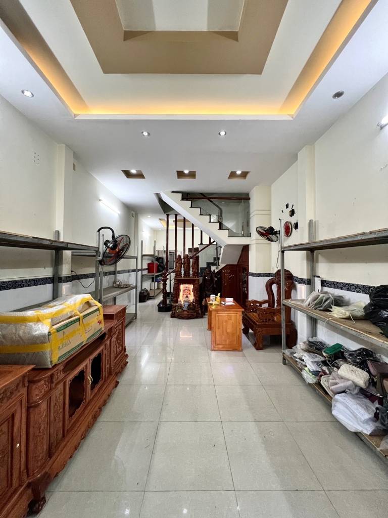 BÁN NHÀ SÁT CHỢ BÌNH TRỊ ĐÔNG, BÌNH TÂN, SỔ HỒNG RIÊNG, NHÀ ĐẸP VÀO Ở NGAY