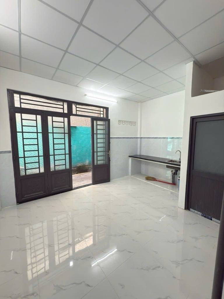 Bán nhà Âu Cơ Tân Bình, hẻm thông Nguyễn Thị Nhỏ, 20m2 2 phòng ngủ, nhỉnh 2 tỷ