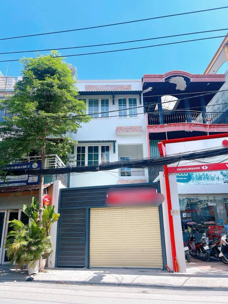 Bán nhà mặt tiền đường Yên Thế, Tân Bình, DT 4,5X22m 3 tầng, giá chỉ 23 tỷ TL