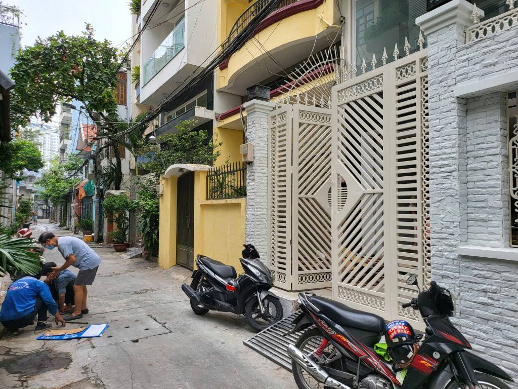 bán gấp nhà hẻm xe hơi 224 đường Lý Thường Kiệt ,Quận 10, dt 5x16m, 5 tầng đúc, giá 13,9 tỷ tl