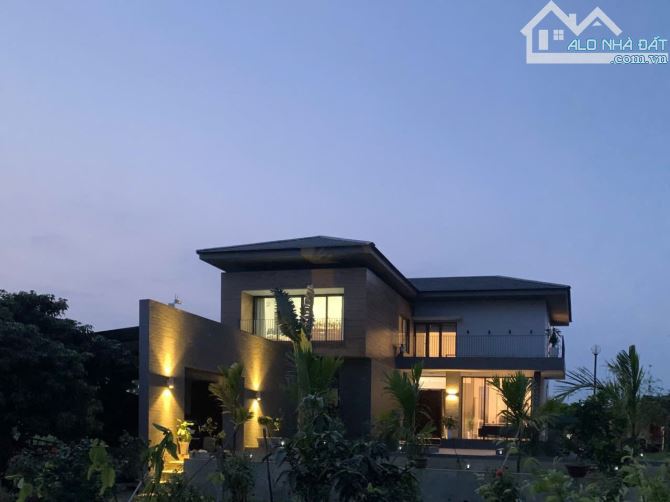 Biệt Thự Siêu Đẹp Thảo Điền-Phong cách Indochin DT sàn 386m2 3 tầng Full nội thất